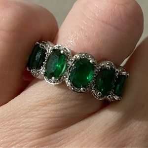 Green emerald eternity band RING silver. 925